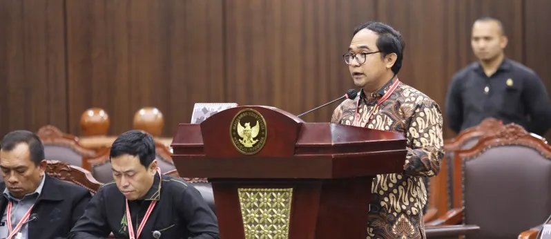 Mahkamah Konstitusi Uji Batas Usia Pensiun Notaris sebagai Kebijakan Hukum Terbuka