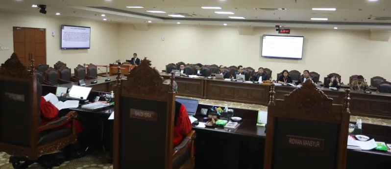 Pengujian Konstitusional UU Cipta Kerja: Tantangan terhadap Proyek Strategis Nasional