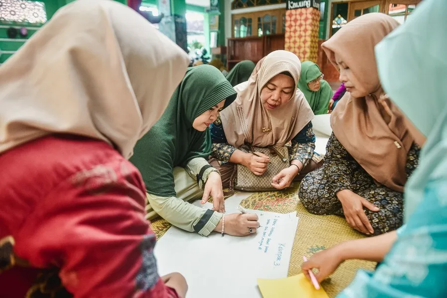 ‘Aisyiyah dan Lazismu Dorong Diet Plastik di Pasar Demangan