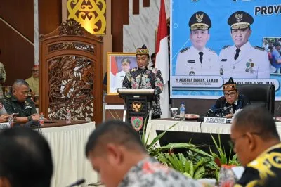 Wagub Edy Pratowo Pimpin Rakor Penanggulangan Kemiskinan Kalteng 2025