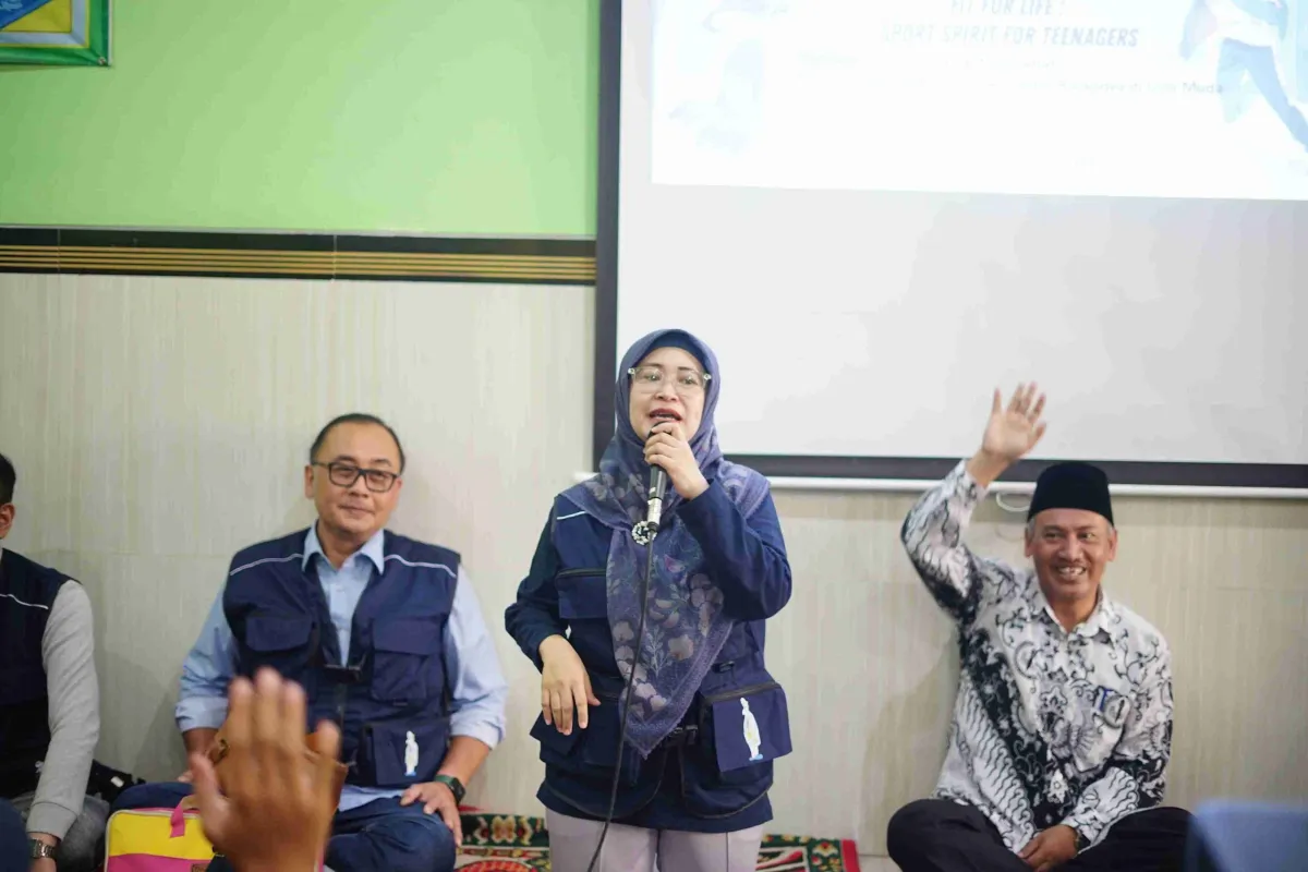 Alumni FK UNAIR 1997 Galakkan Kesadaran Gaya Hidup Sehat bagi Remaja
