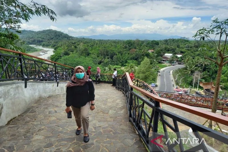 Dinas Kebudayaan Kulon Progo Lakukan Penilaian Aset Gerbang Samudra Raksa Sebelum Disewakan