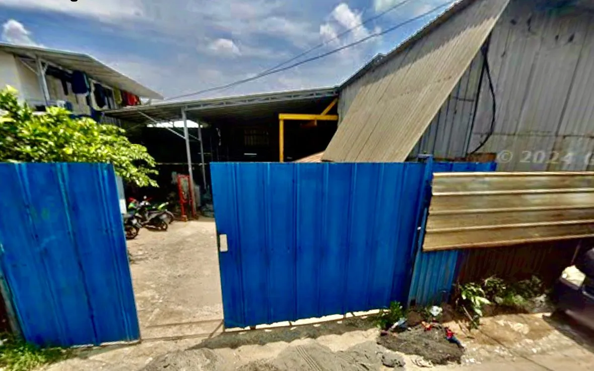 Kerusakan Jalan Kampung oleh Forklift PT Indra Nata Teknindo Mengancam Lingkungan