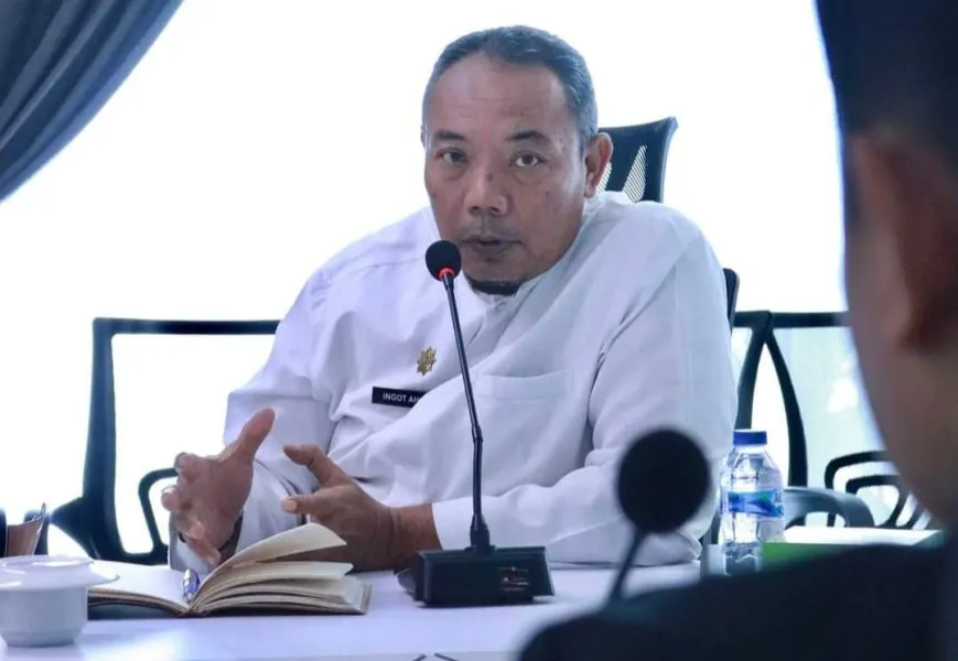 Pemko Pekanbaru Siap Tindak Tegas Perusahaan Telekomunikasi Setelah Tiang Fiber Optik Tumbang