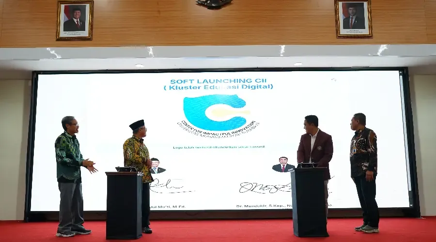 Mendikdasmen Resmikan Pusat Inovasi Digital di UM Surabaya