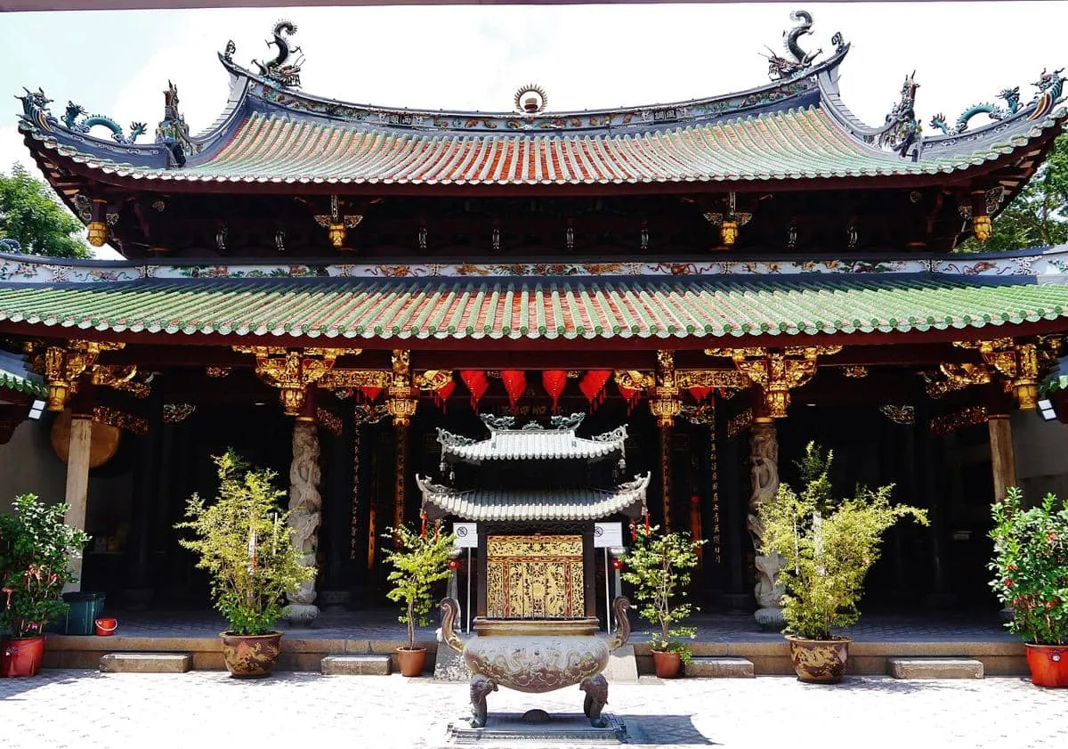 Panduan Berkunjung ke Kuil Thian Hock Keng di Singapura