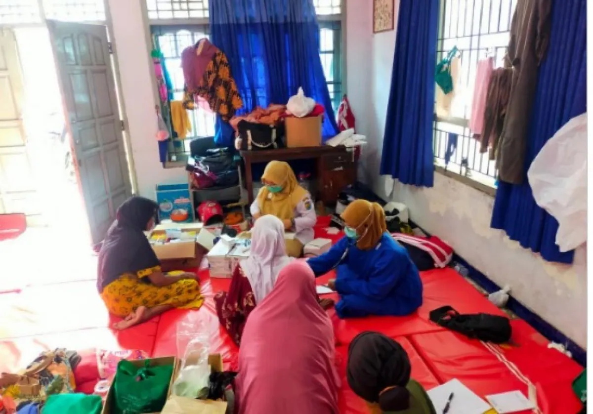 Dinkes Pekalongan Lakukan Pelayanan Kesehatan untuk Pengungsi Banjir
