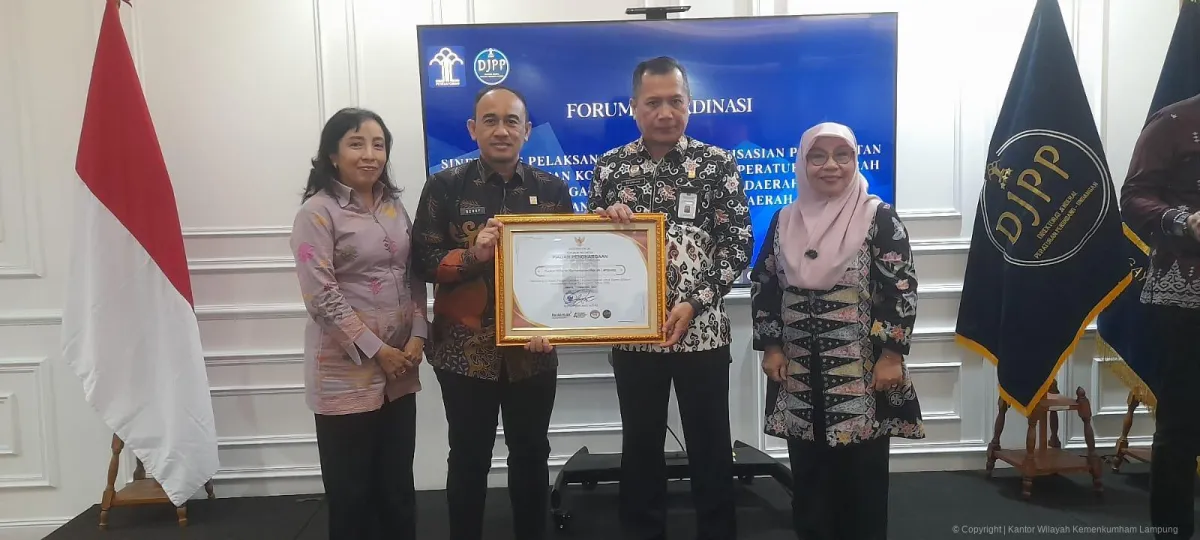 Kanwil Kemenkum Lampung Raih Terbaik III Anugerah Legislasi Daerah 2025