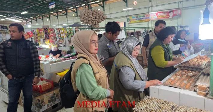Satgas Pangan Sidak Pasar Mangkurawang, Temukan Harga Bapokting Melanggar Aturan
