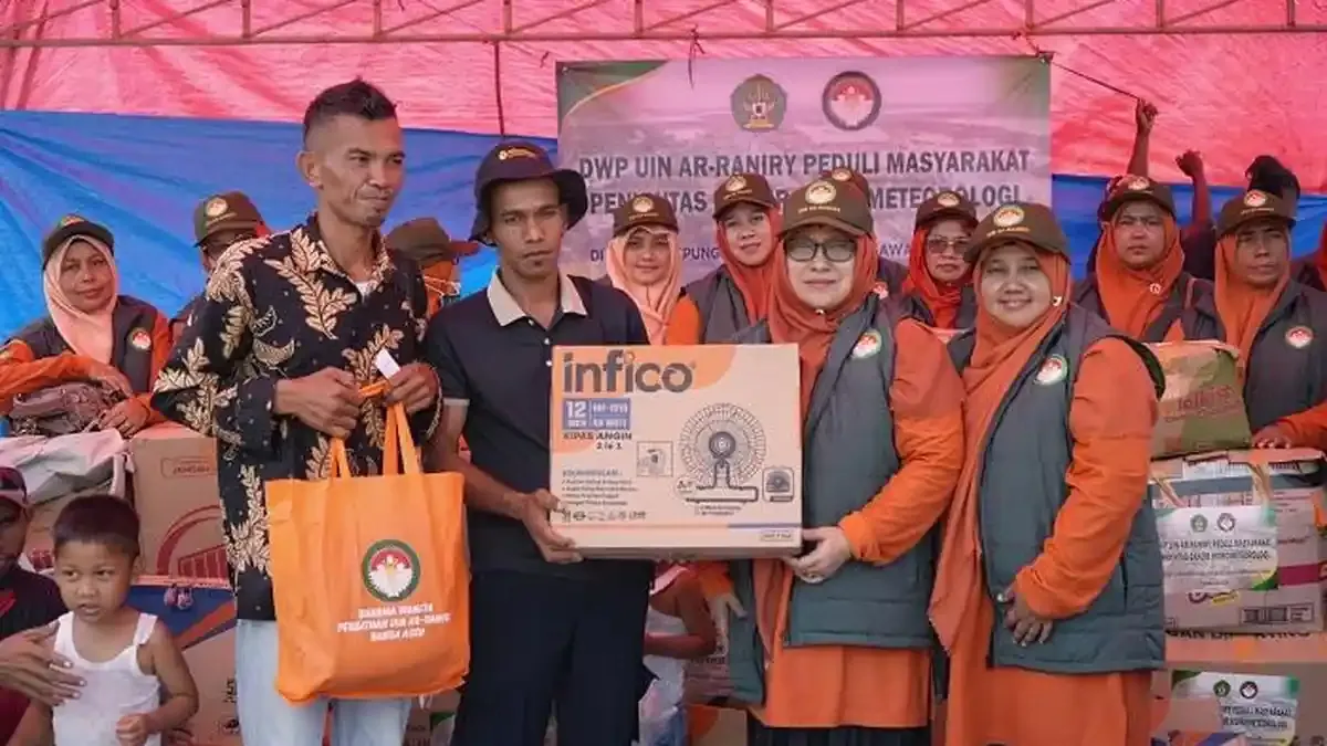 DWP UIN Ar-Raniry Salurkan Bantuan Rp50 Juta untuk Pengungsi Banjir Jelang Ramadhan