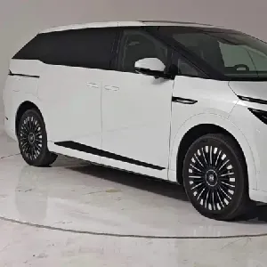 Xpeng Luncurkan MPV X9 Ultra EV dengan Daya Komputasi 2250 TOPS