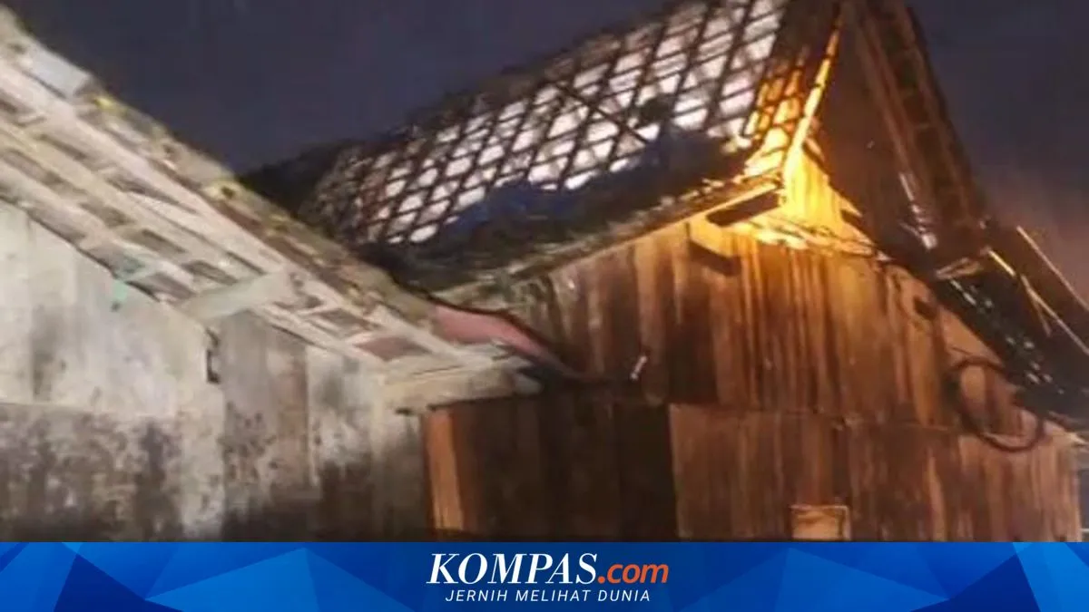 Angin Puting Beliung Rusak 8 Rumah di Situbondo