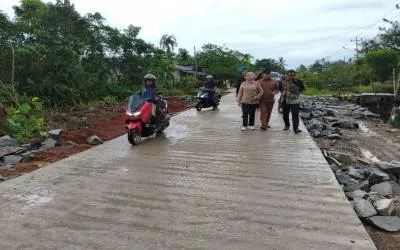 Pemkab Kubu Raya Percepat Pembangunan Jalan Poros Ekonomi di Sungai Ambawang