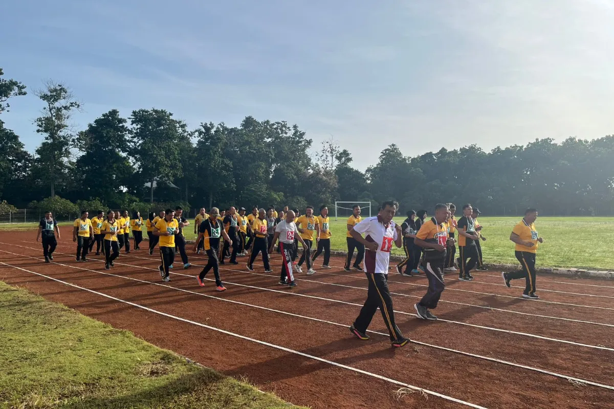 Polresta Banyuwangi Gelar Tes Kesamaptaan Jasmani untuk Tingkatkan Kebugaran Personel