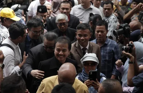 Dewan Perwakilan Rakyat Dukung Mediasi Kasus Ijazah Presiden Jokowi oleh Komisi Reformasi Polri