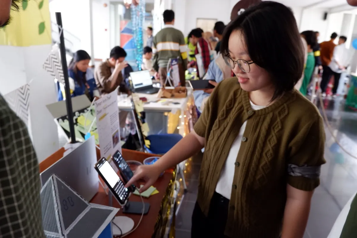 Pameran Electroquest ITB Tampilkan Inovasi Elektroteknik Kreatif