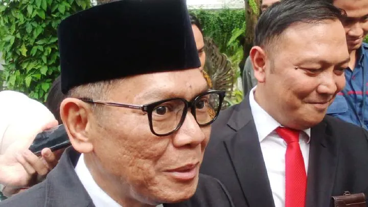 Adies Kadir Resmi Dilantik Sebagai Hakim Mahkamah Konstitusi