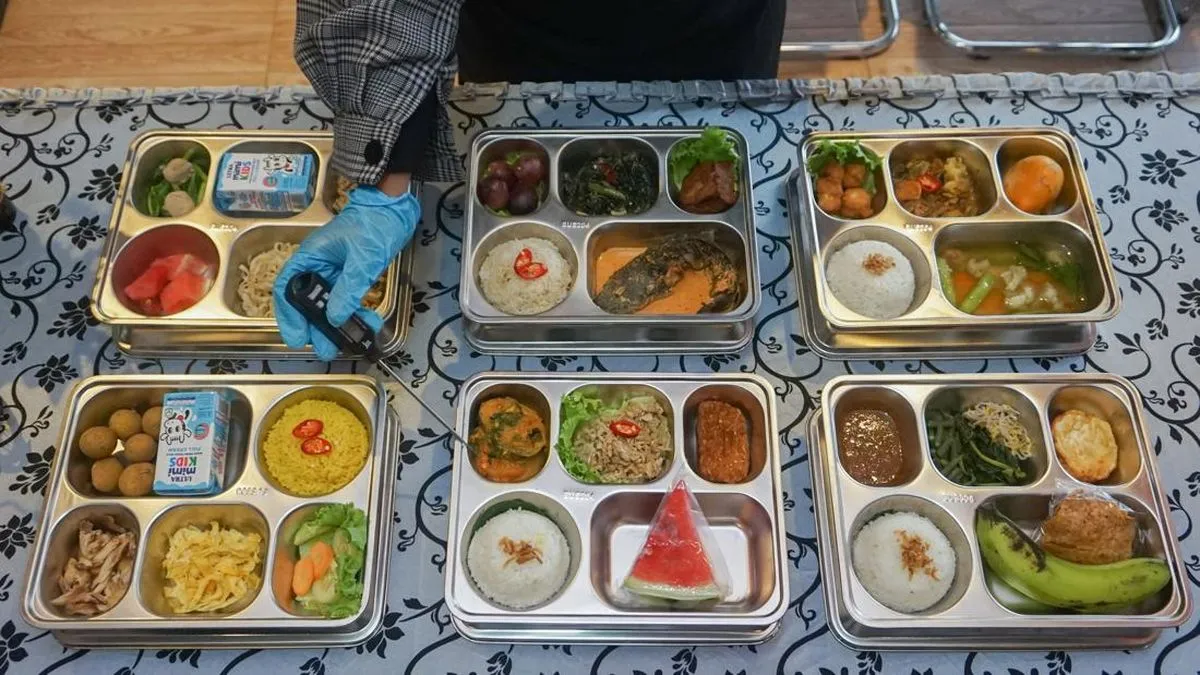 Mendag Tegaskan Kenaikan Harga Ayam Bukan Akibat MBG
