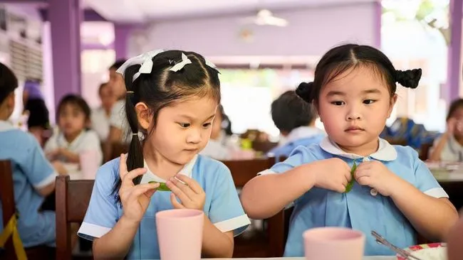 15 Negara Terapkan Program Makan Gratis Bergizi untuk Anak Sekolah