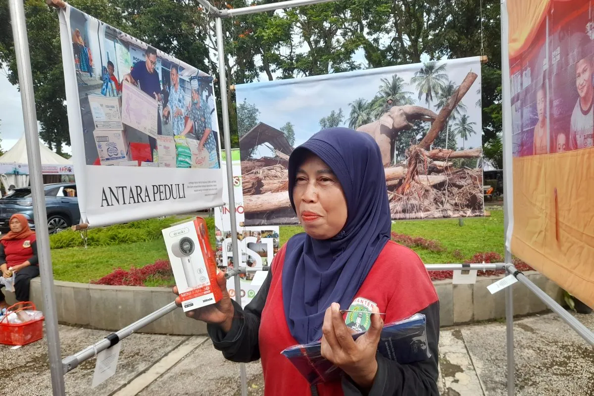 Antusiasme Warga Serang di Stan ANTARA pada HPN 2026