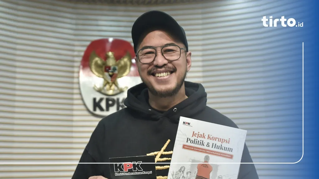 Pandji Pragiwaksono Siap Kembali Menghibur Lewat Stand-Up Comedy