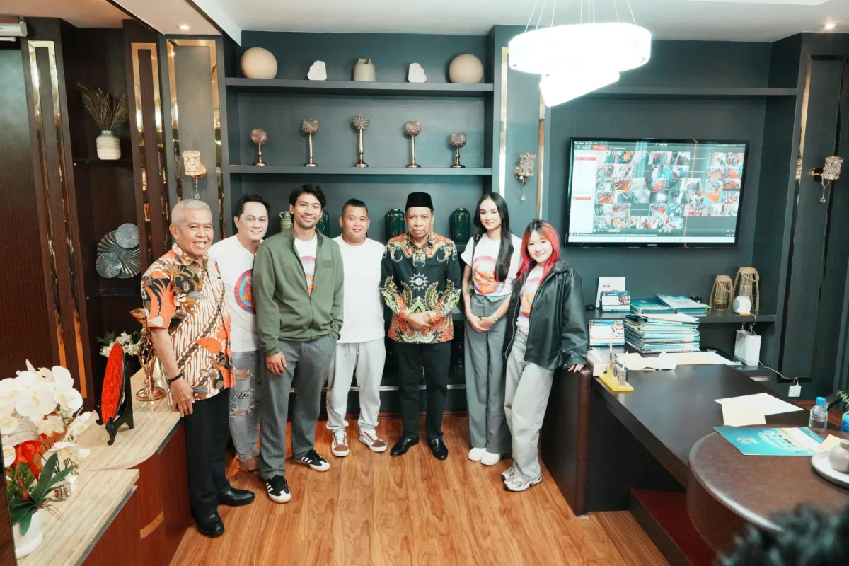 Artis Film AIUEO Macem Betool Aja Guncang UMSU dalam Meet and Greet