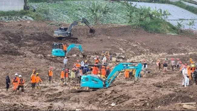 Pengungsi Longsor Bandung Barat Mulai Kembali ke Rumah