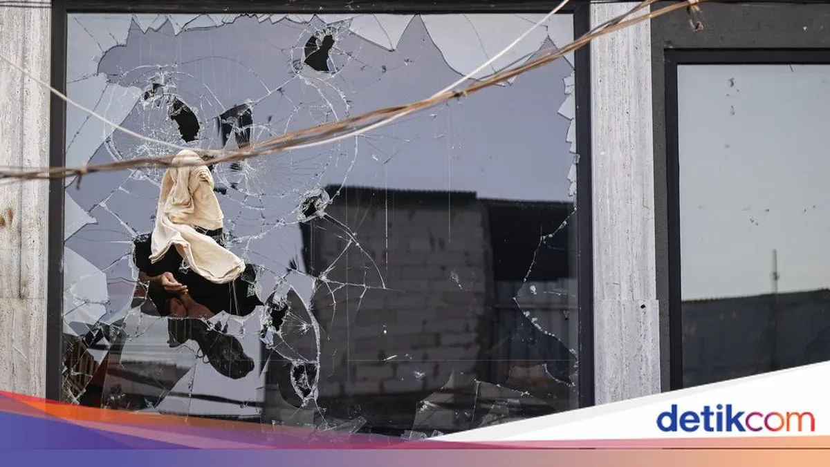 Perobohan Rumah Ahmad Sahroni Pasca Penjarahan