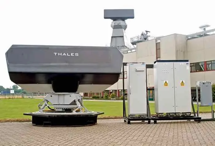 Kapal Fregat Maharaja Lela dan Martadinata Kembangkan Teknologi Radar Thales Smart-S MK2