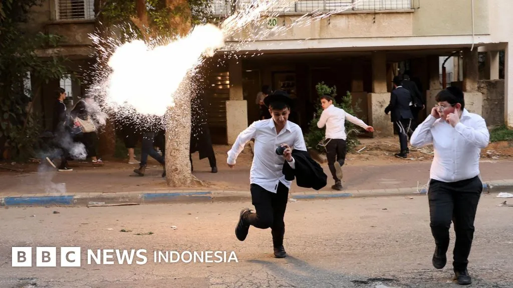 Tentara Perempuan Israel Dikejar Ultra-Ortodoks, Kericuhan Meletus di Bnei Brak