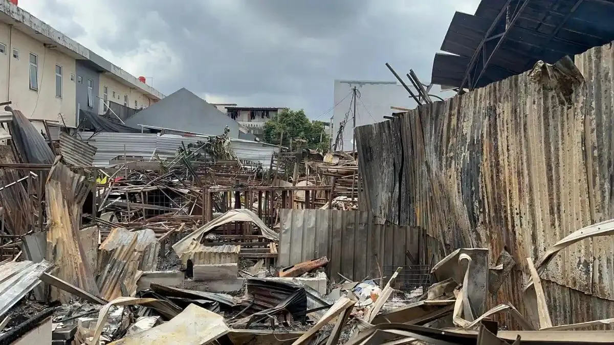 Kebakaran Gudang Dekorasi dan Ruko Tekstil di Tangerang Selatan, Kerugian Capai Rp 7 Miliar