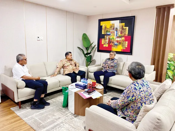 Bupati Agam Usulkan Pemulihan Infrastruktur ke Kementerian PUPR
