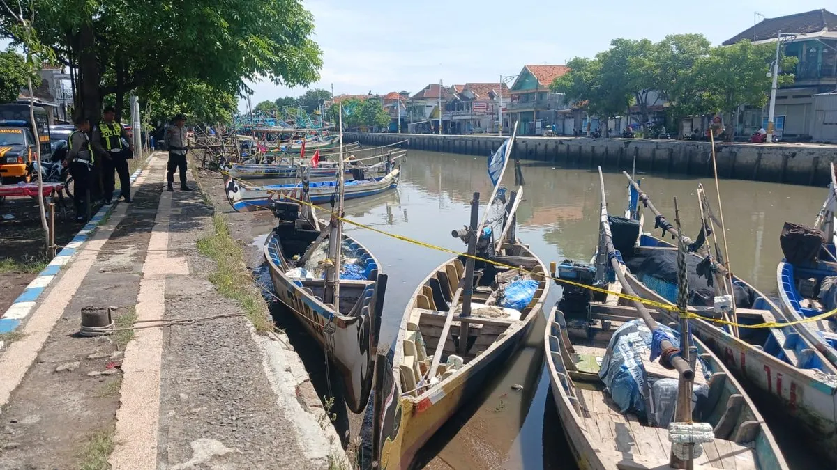Polisi Selidiki Kasus Pembakaran Perahu Nelayan di Pasuruan