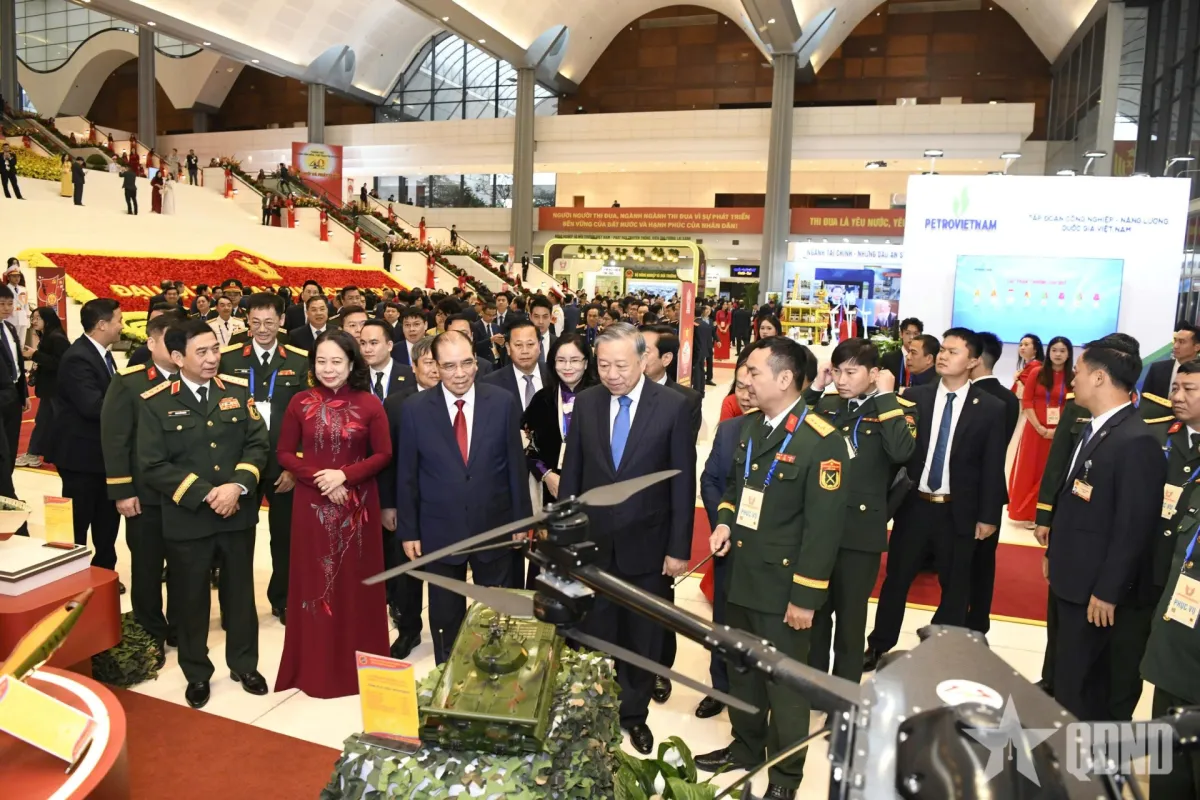 Empat Dekade Reformasi: Pencapaian Strategis Sektor Militer dan Pertahanan Vietnam