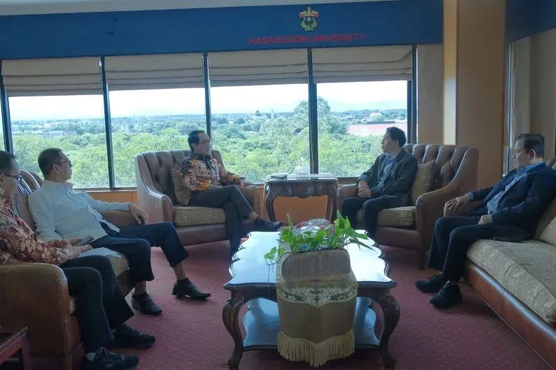 Unhas dan Fuxin Education Jalin Kerja Sama Pendidikan Internasional