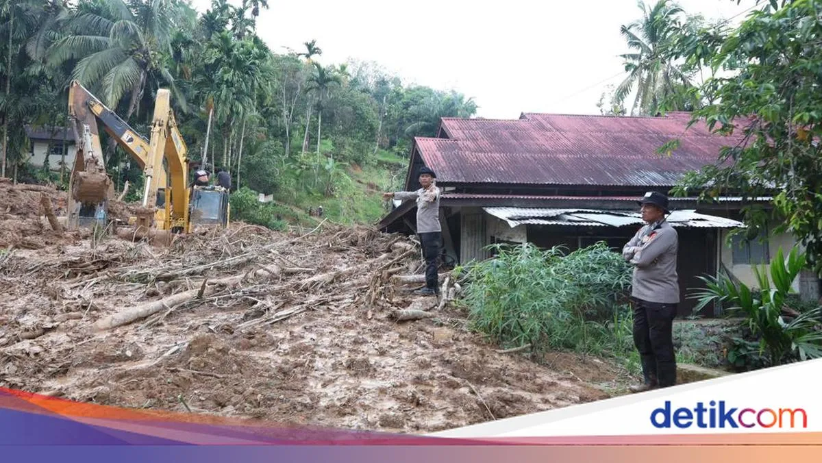 Duka dan Trauma Warga Agam Pasca Banjir Bandang