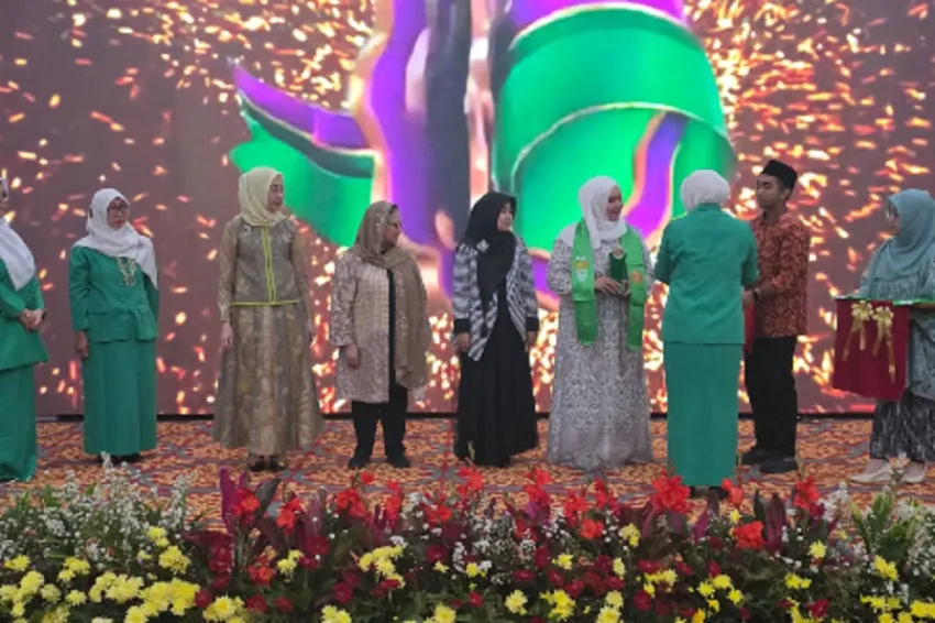 Sulis Terima Penghargaan sebagai Inspirasi Perempuan Muslim di Fatayat NU