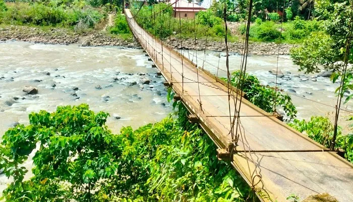 Warga Muara Lengayo Pertanyakan Penggunaan Anggaran Rehap Jembatan Gantung