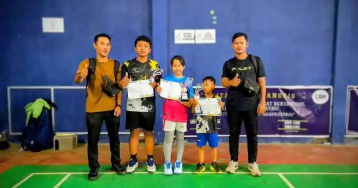 PB Evander Majalengka Raih Tiga Gelar Juara di Kejuaraan Bulutangkis Wilayah III