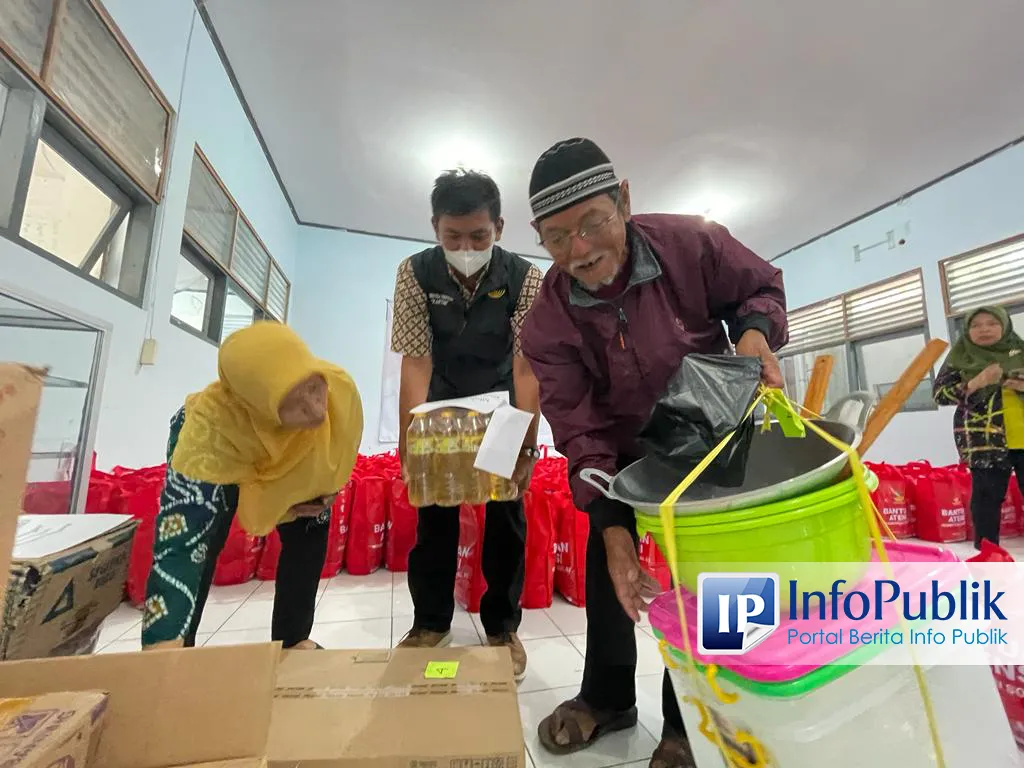 Kemensos Salurkan Bantuan ATENSI untuk Difabel dan Lansia di Temanggung