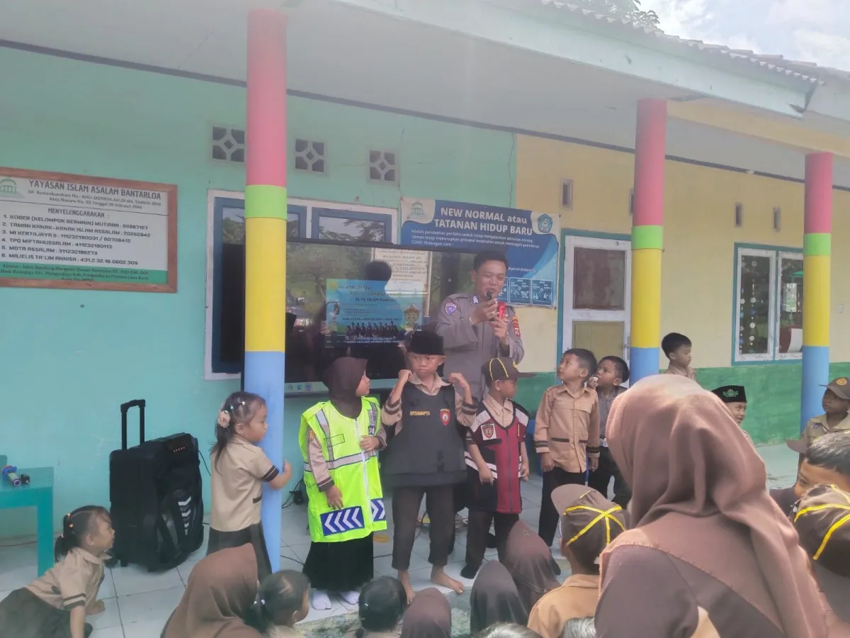 Polsek Padaherang Perkenalkan Kedisiplinan dan Polisi kepada Siswa PAUD