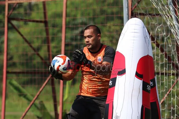 Andritany Ardhiyasa Terdegradasi ke Kiper Ketiga Persija Usai Kedatangan Cyrus Margono