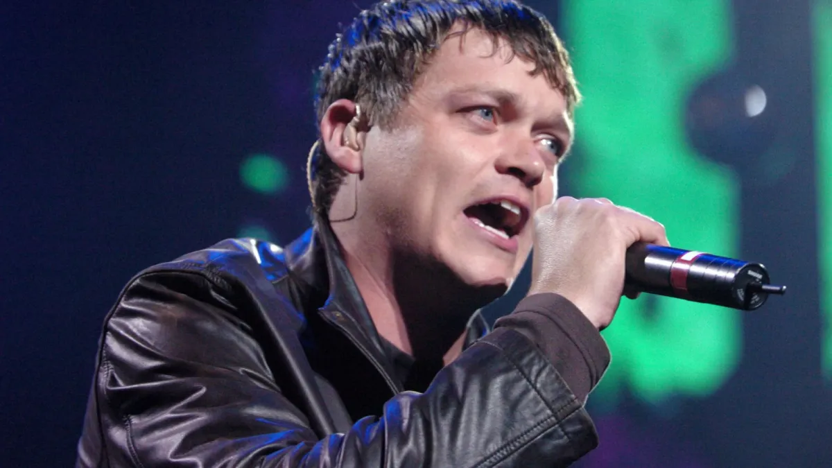 Brad Arnold, Vokalis 3 Doors Down, Meninggal Dunia di Usia 47