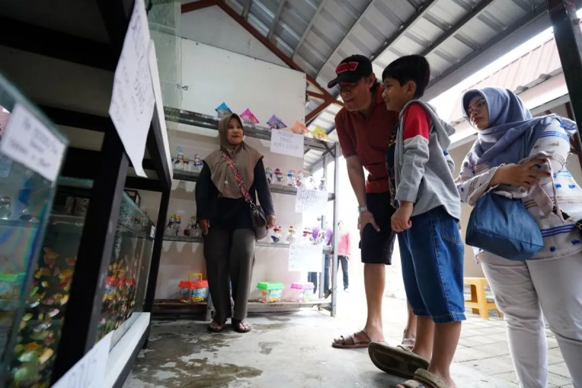 Antusiasme Pedagang di Sentra PKL Simpang Lima Gumul Kabupaten Kediri