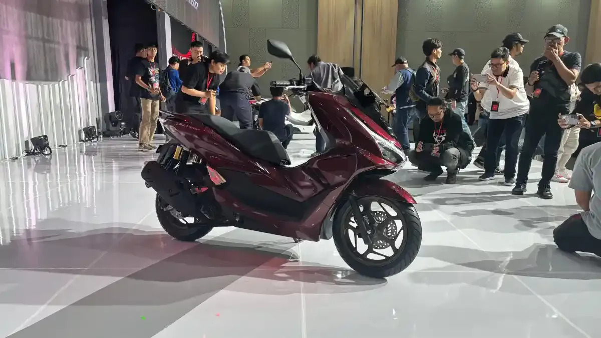 Harga dan Spesifikasi Honda PCX 160 Desember 2025