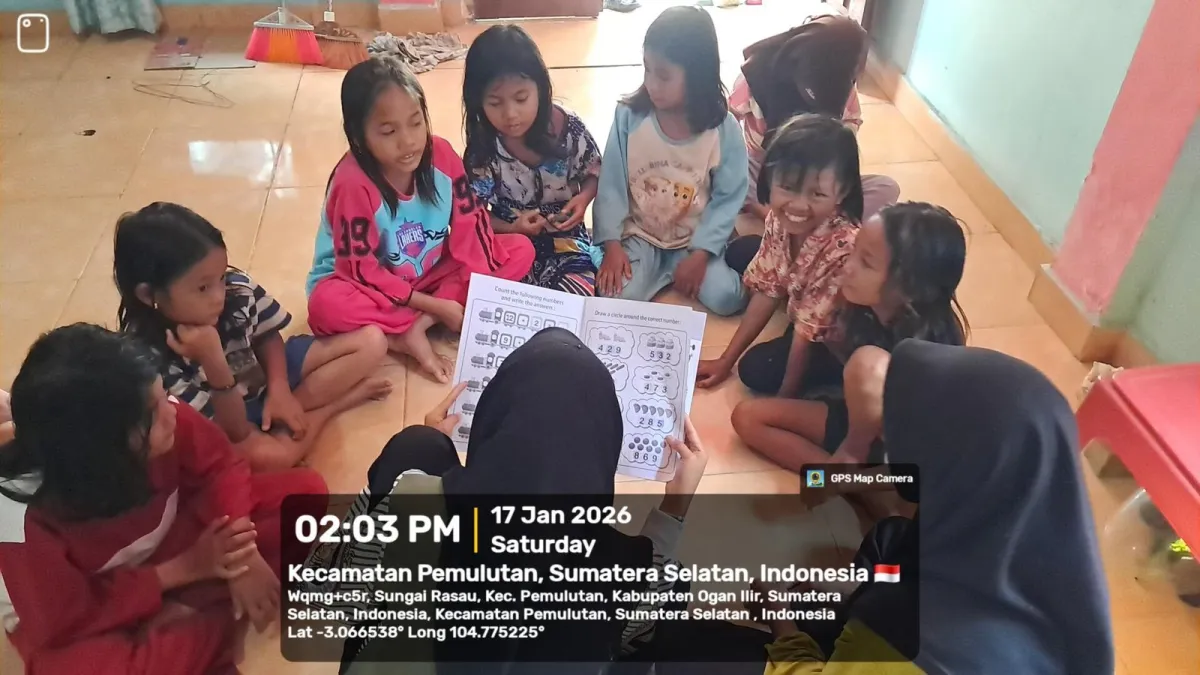 Mahasiswa UIN Raden Fatah Selenggarakan Komunitas Matematika Ceria di Desa Sungai Rasau