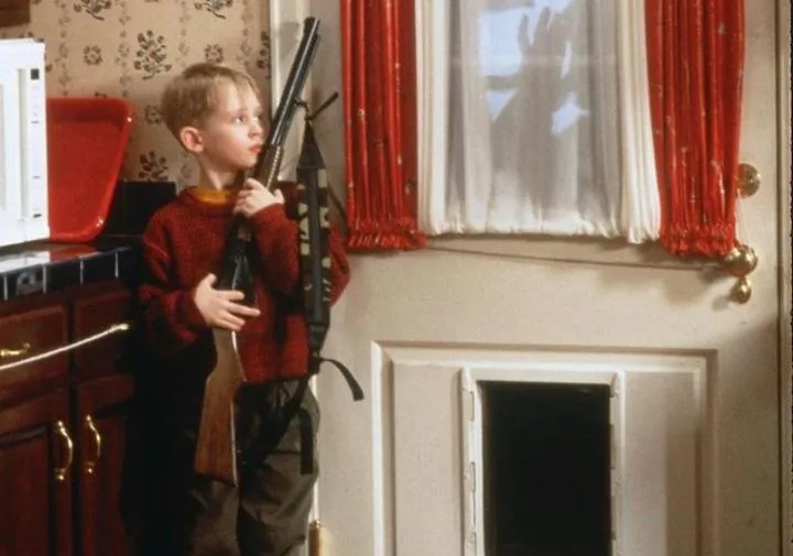 Fakta Menarik dan Proses Kreatif di Balik Film Natal Klasik 'Home Alone'