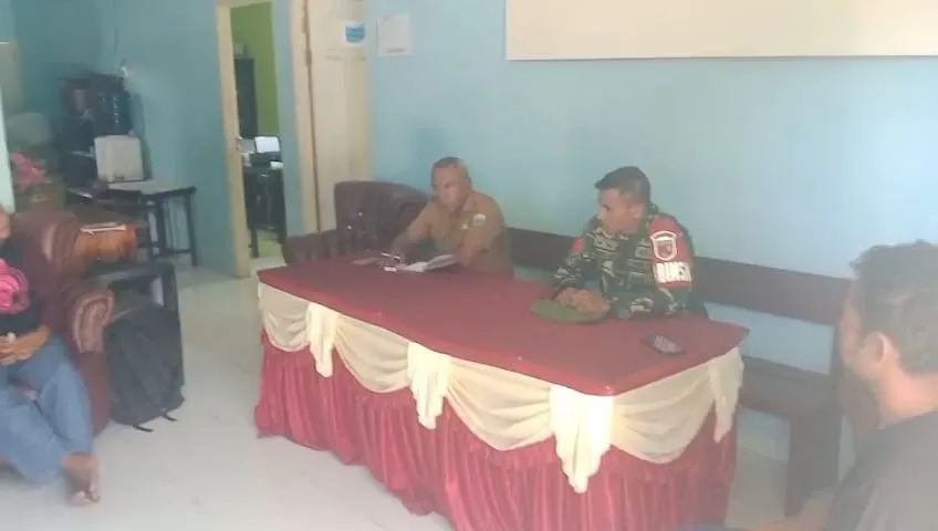 Babinsa Uwen Pantai Dorong Pengembangan BUMDes Melalui Komsos