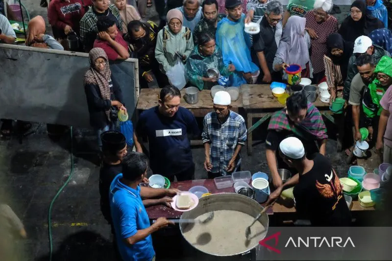 Tradisi Takjil Bubur Samin Banjar Diteruskan di Solo