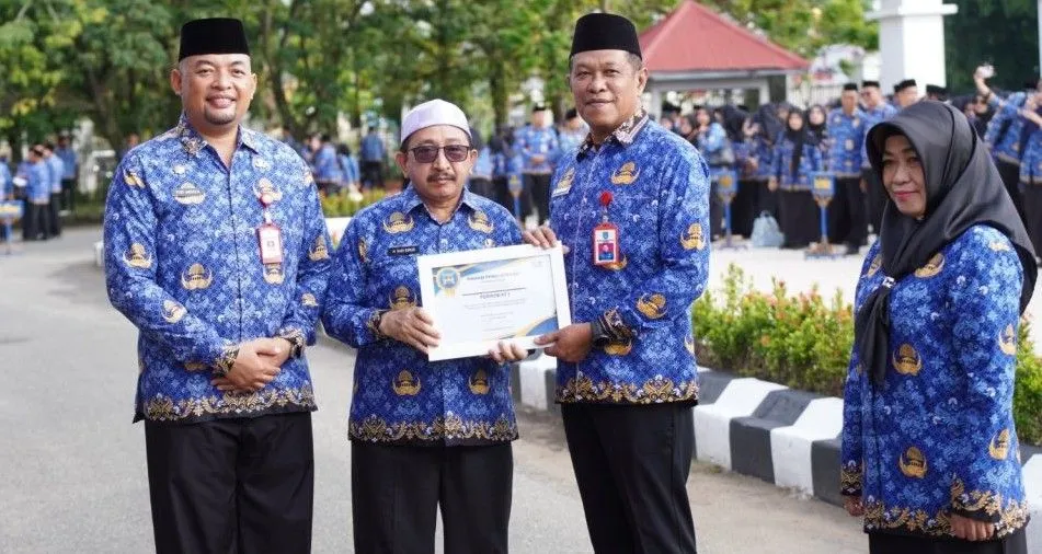 DKISP Banjar Berikan Penghargaan Brigade Informasi Daerah 2025